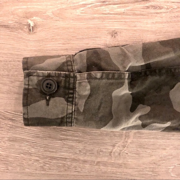 Aeropostale Cropped Camo Jacket - Picture 5 of 5